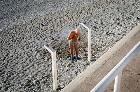 Virginie Breydel / Man in the shower