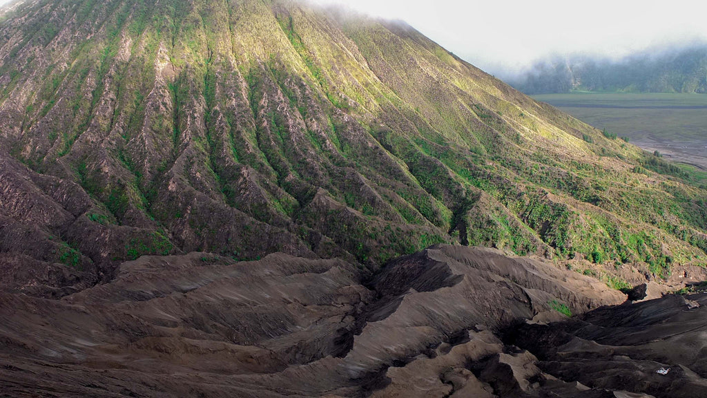 Virginie Breydel / Volcano