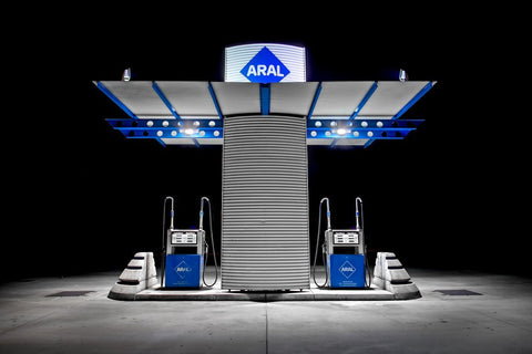 Sus Bogaerts / Automatic Gas Station